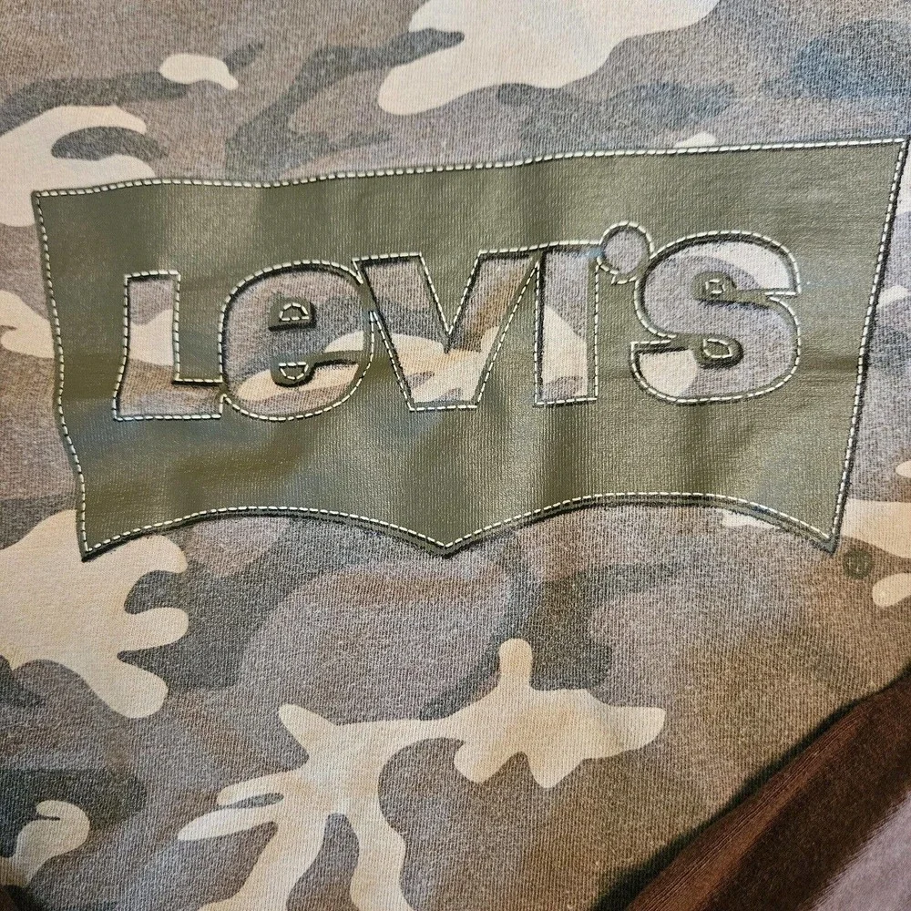 Levi's Boys Long Sleeve T-Shirt Brown Gray Camouflage Crew Cotton Size S 8 - 10 - Picture 3 of 7